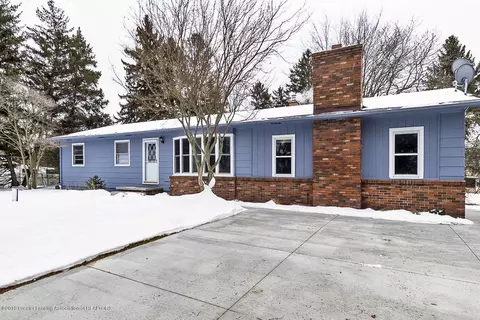12722 Holly Ln, Dewitt, MI 48820 photo 1