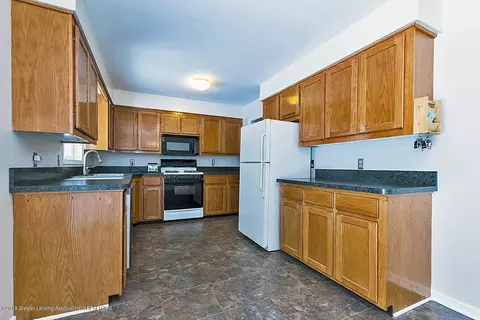 12722 Holly Ln, Dewitt, MI 48820 photo 5