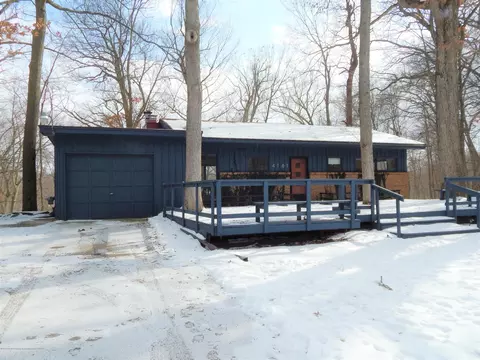 4161 Red Cedar Rd, Okemos, MI 48864 photo 2