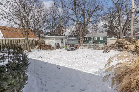 717 E Cavanaugh Rd, Lansing, MI 48910 photo 24