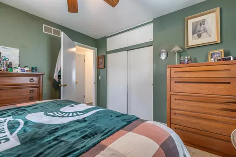 717 E Cavanaugh Rd, Lansing, MI 48910 photo 11