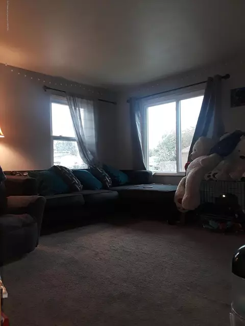 3323 Sheffer Ave, Lansing, MI 48906 photo 3