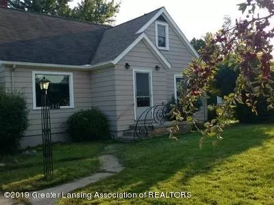 1234 E Oliver St, Owosso, MI 48867 photo 2