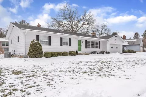 2195 Donovan Pl, Okemos, MI 48864 photo 2