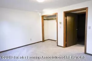 410 Manchester Dr, Dewitt, MI 48820 photo 16