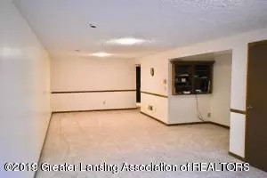 410 Manchester Dr, Dewitt, MI 48820 photo 14