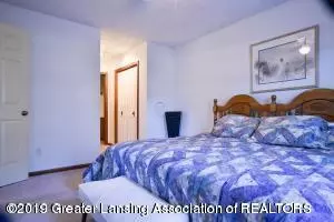 410 Manchester Dr, Dewitt, MI 48820 photo 8