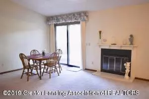 410 Manchester Dr, Dewitt, MI 48820 photo 6
