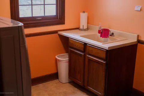 14403 S Center Rd, Bath, MI 48808 photo 16