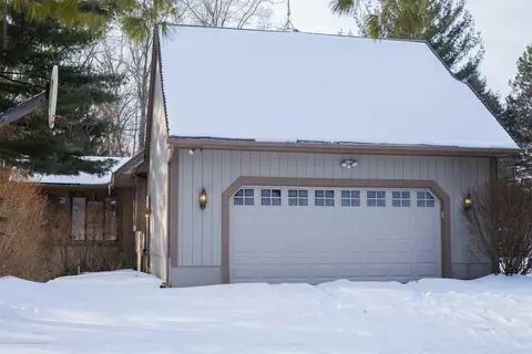 14403 S Center Rd, Bath, MI 48808 photo 6
