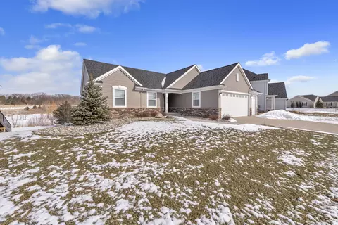 1232 Lobelia Ln, Dewitt, MI 48820 photo 2