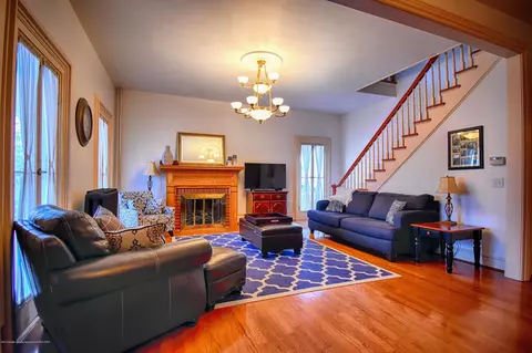 406 E Jefferson, Grand Ledge, MI 48837 photo 4