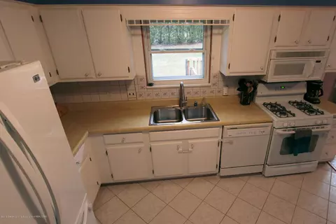 13605 Vine St, Bath, MI 48808 photo 12