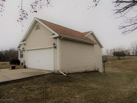 712 W Windward Way, Perry, MI 48872 photo 45