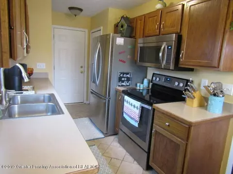 712 W Windward Way, Perry, MI 48872 photo 5