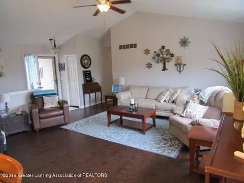 712 W Windward Way, Perry, MI 48872 photo 12