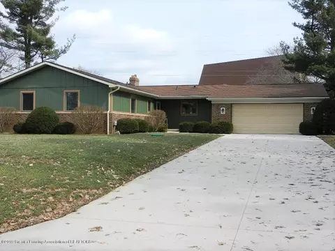 6820 Lansdown, Dimondale, MI 48821 photo 2