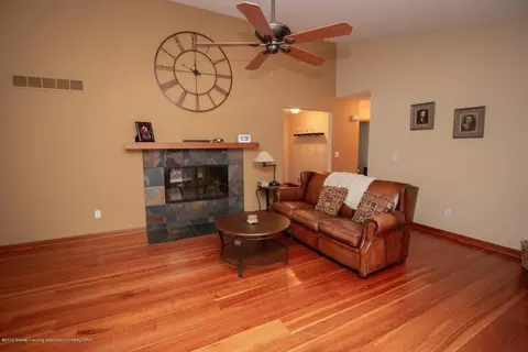5524 Jessael Dr, Bath, MI 48808 photo 10