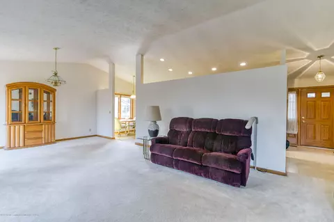 1700 Killarney Dr, Holt, MI 48842 photo 4