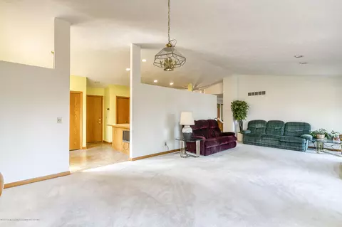 1700 Killarney Dr, Holt, MI 48842 photo 3