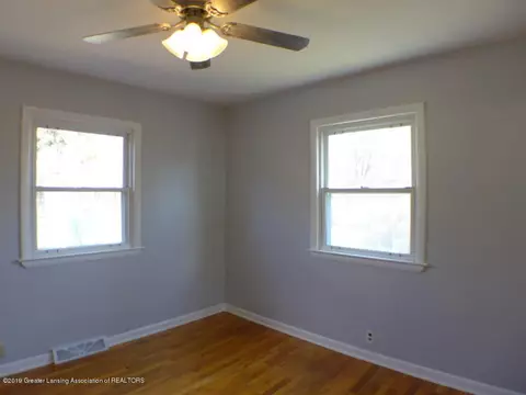 1371 Cloverleaf Rd, Lansing, MI 48906 photo 16