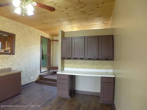 1371 Cloverleaf Rd, Lansing, MI 48906 photo 7