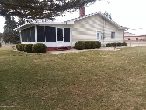 10932 Broadbent Rd, Lansing, MI 48917 photo 2