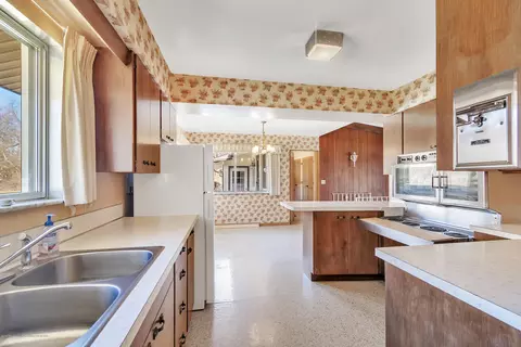 1459 E Webb Rd, Dewitt, MI 48820 photo 14