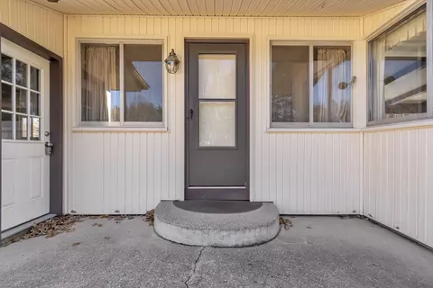 1459 E Webb Rd, Dewitt, MI 48820 photo 2