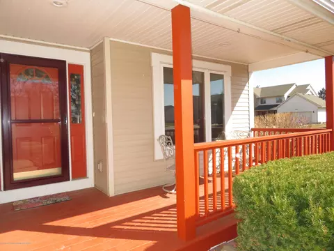 1149 River Oaks Dr, Dewitt, MI 48820 photo 2