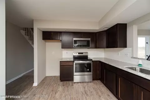 8512 E State Rd, Haslett, MI 48840 photo 2