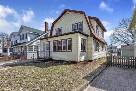 1009 Britten Ave, Lansing, MI 48910 photo 4