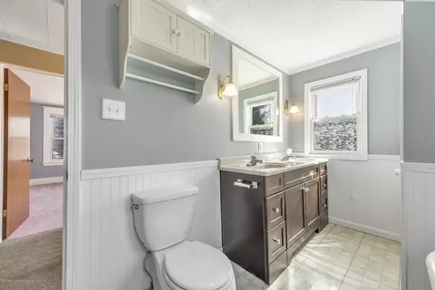 1009 Britten Ave, Lansing, MI 48910 photo 21