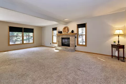 12615 Red Pine Ln, Perry, MI 48872 photo 5
