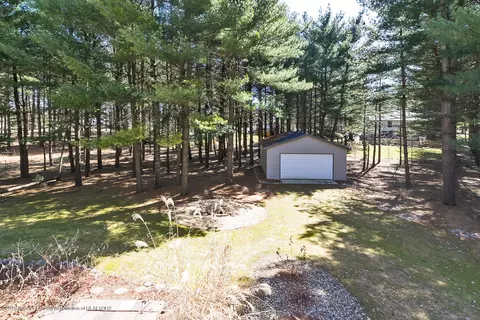 12615 Red Pine Ln, Perry, MI 48872 photo 33