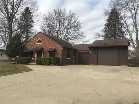 1114 Turner St, Dewitt, MI 48820 photo 1