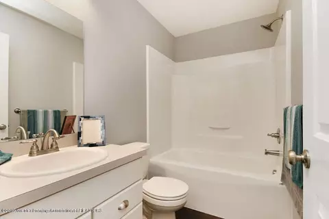 3770 Danbridge Dr, Lansing, MI 48906 photo 27