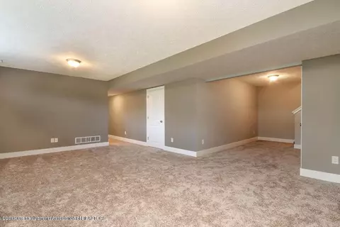 3770 Danbridge Dr, Lansing, MI 48906 photo 18