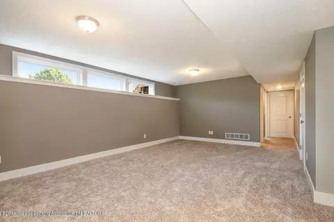 3770 Danbridge Dr, Lansing, MI 48906 photo 17