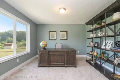3770 Danbridge Dr, Lansing, MI 48906 photo 14