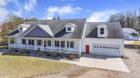 2151 W Cutler Rd, Dewitt, MI 48820 photo 1