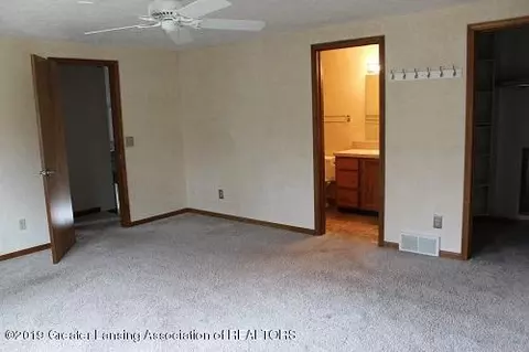 1957 Wilder St, Haslett, MI 48840 photo 17