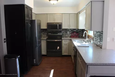 1957 Wilder St, Haslett, MI 48840 photo 8