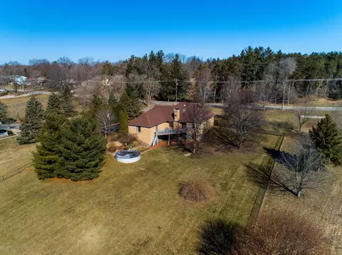 512 E Main St, Dewitt, MI 48820 photo 25