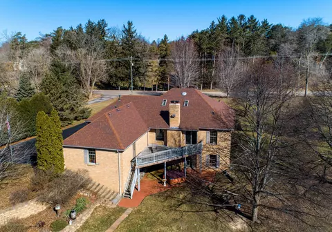 512 E Main St, Dewitt, MI 48820 photo 4
