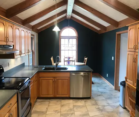 512 E Main St, Dewitt, MI 48820 photo 6