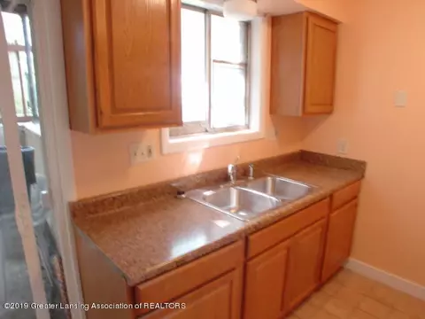 1894 Phillips Ave, Holt, MI 48842 photo 21