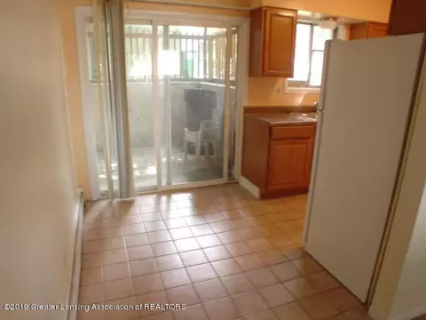 1894 Phillips Ave, Holt, MI 48842 photo 17