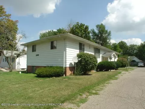1900 Phillips Ave, Holt, MI 48842 photo 2