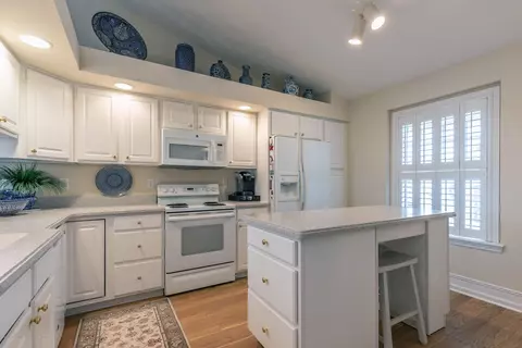 15053 Classic Dr, Bath, MI 48808 photo 4